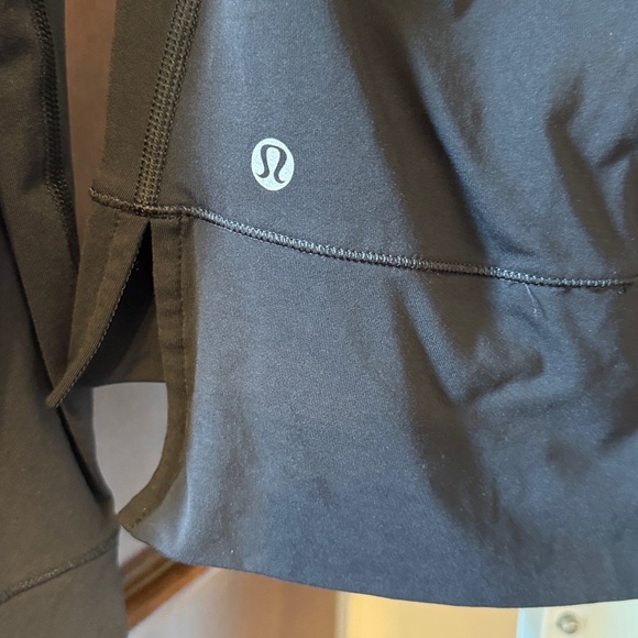 Lululemon Run Warm Up Crew Sweatshirt Sz 4 Black Power Luxtreme Waist Length 481 - Picture 6 of 7